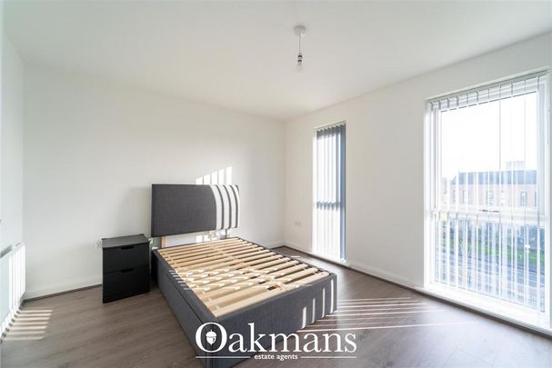 4 bedroom end of terrace house to rent - Photo 1