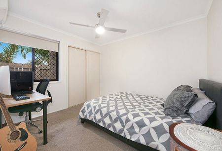 Poolside Perfection in a Peaceful Court - Photo 5