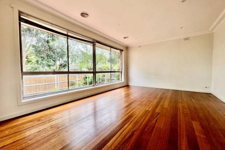 Neat & Tidy 3 Bedroom House - Photo 2