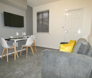 3 bedroom house of multiple occupation to rent - Photo 6