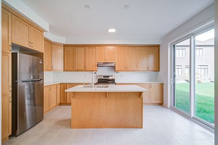 For Lease - 3149 Meadowridge Drive, Oakville, Ontario - Photo 2