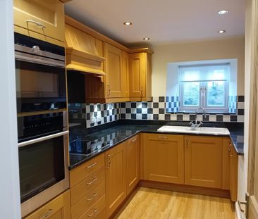 2 bedroom terraced house to rent - Photo 5