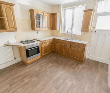 3 bedroom detached bungalow to rent - Photo 5