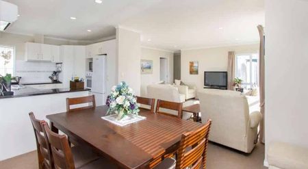 Quiet & Sunny Howick Home with Fully-fenced Garden - Photo 2