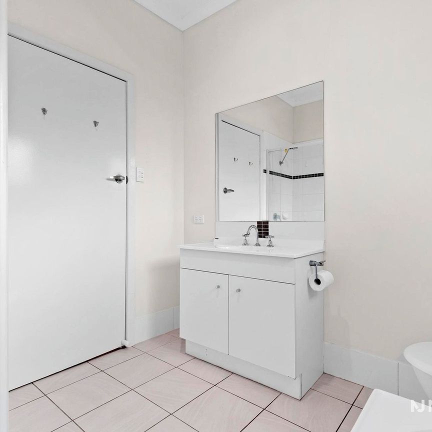 54 Hamilton Road, BAYSWATER NORTH - Photo 1