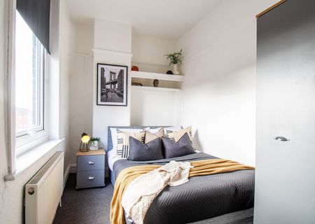 4 Bed End Terrace, Colton Road, LS12 - Photo 4