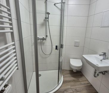 Tolle Wohnung mit Dusche!!! - Photo 1