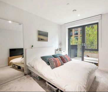 Room in a Shared Flat, Regalia Close, E16 - Photo 3