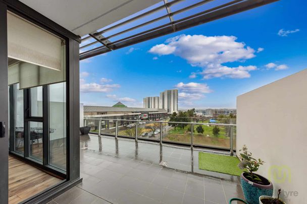 Surprisingly Spacious One-Bedroom Apartment - Photo 1