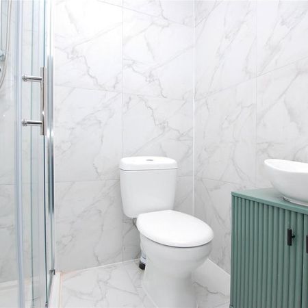 1 bedroom house of multiple occupation to rent - Photo 3