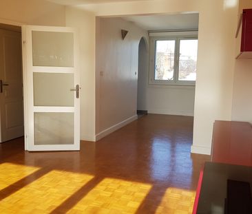 Location Appartement 5 pièces 81m² FONTAINEBLEAU 77300 - Photo 2