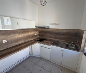Location Appartement 1 pièce 40m² ST AMBROIX 30500 - Photo 2