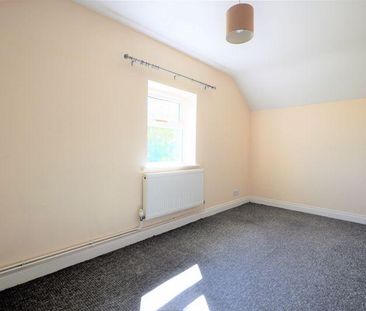 3 bedroom detached house to rent - Photo 3