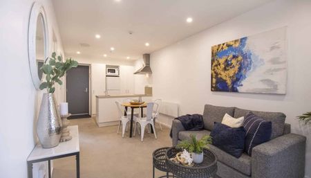 14th Floor - Furnished Central City Apartment - Photo 5