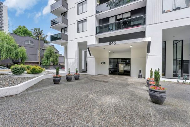 Governor’s Square - Photo 1