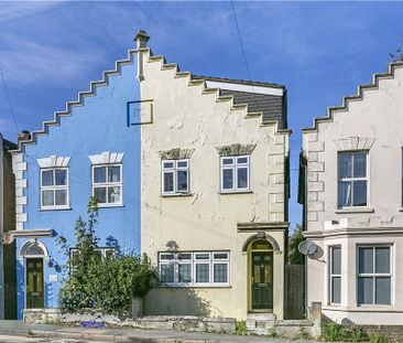 Egham Hill, Egham, Surrey, TW20 0BG - Photo 3