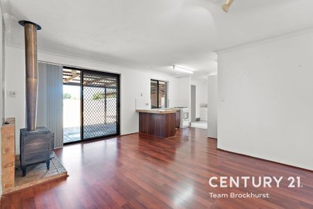 Freshly Renovated 3-Bedroom Home – Move-In Ready Comfort! - Photo 2