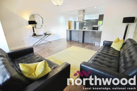 3 bedroom flat to rent - Photo 4