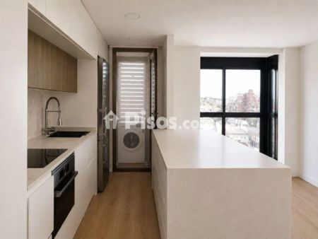 Piso en alquiler en Calle de Rafael Bergamín - Photo 2