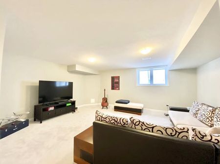 For Lease - 1045 Speedvale Court, Kanata, Ontario - Photo 4