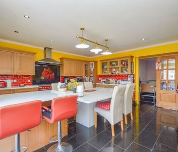 4 bedroom house - Photo 6