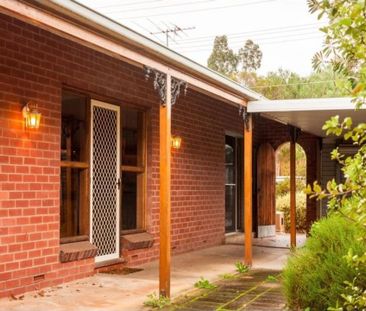 Family Home Close to O Bahn - Photo 6