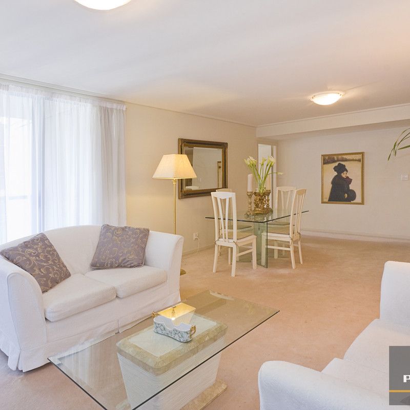 Spacious One-Bedroom – The Largest Layout in Hordern Tower - Photo 1