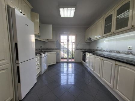 2 room luxury Flat for rent in Sintra, Portugal - Photo 5