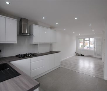 Muncies Mews, London - Photo 6