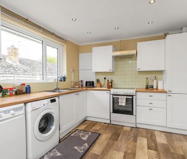 3 bedroom detached bungalow to rent - Photo 3