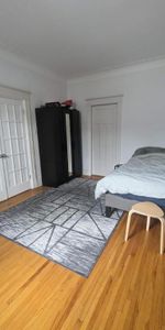 3 CH - 1 SDB - Montréal - $2,200 /mo - Photo 3