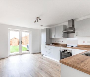 3 bedroom semi-detached house to rent - Photo 6