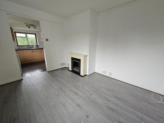 5 bedroom end of terrace house to rent - Photo 1