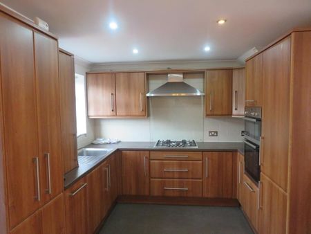 3 bedroom terraced house to rent - Photo 5