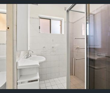 Fantastic Two-Bedroom Villa in Prime Gosford Location - Photo 5