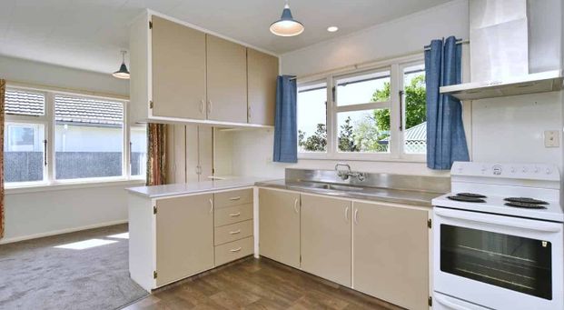 3 Bedroom House for rent - 6month lease - Photo 1