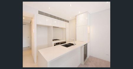 Spacious unit in Prestigious Riverfront Waters Edge Complex - Photo 5