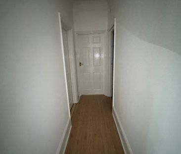 2 Bed Flat, Katherine Road, E7 - Photo 3