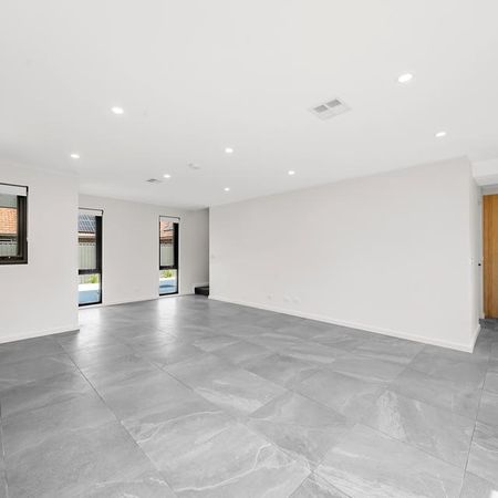 2/45 Morton Street - Photo 2