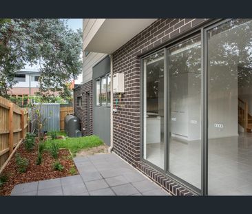 Family Style Home - Photo 5