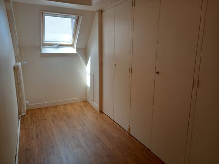 Location Appartement 5 pièces 117m² - Photo 3