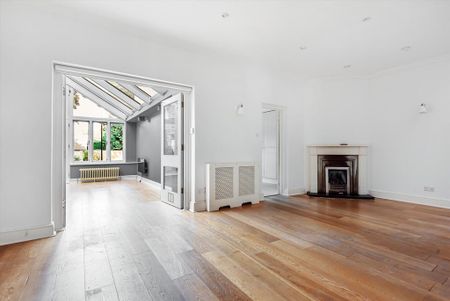 4 bedroom semi-detached house to rent - Photo 2