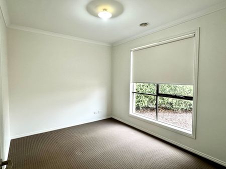 3 Bedroom home in Cowes - Photo 5