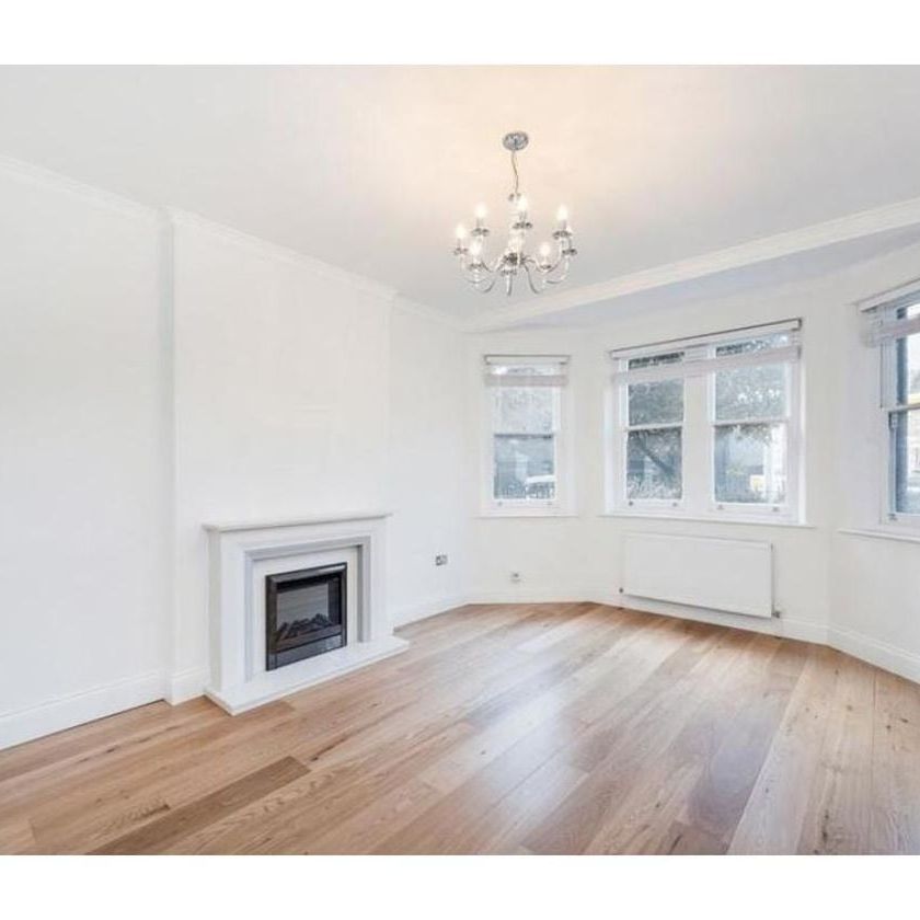 Room in a Shared Flat, Ashburnham Mansions, SW10 - Photo 1