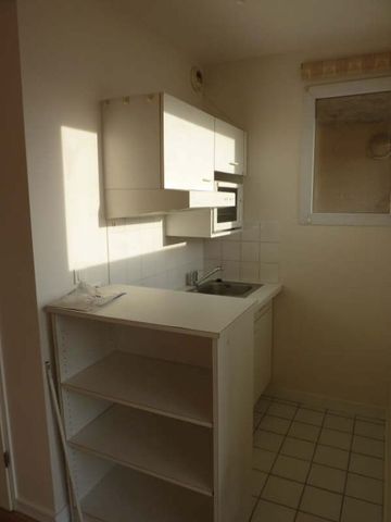Location Appartement 1 pièce 29m² BOIS GUILLAUME 76230 - Photo 2