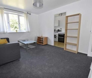 Bernard Ashley Drive, Charlton, SE7 - Photo 6