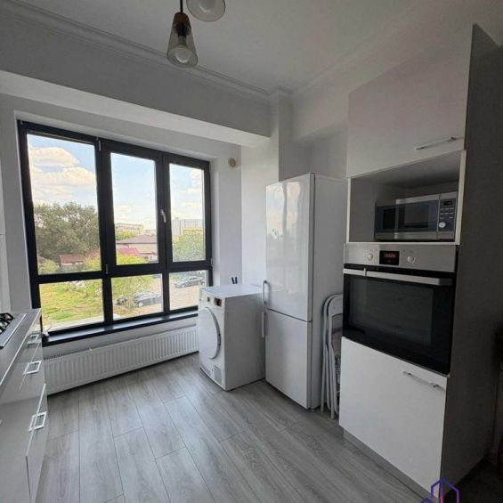 I rent apartment 3 rooms new block area Palas Mall 2 km UM - Photo 1