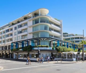 Beachfront Apartment with Private Courtyard in the Exclusive 'Pacific' - Photo 5