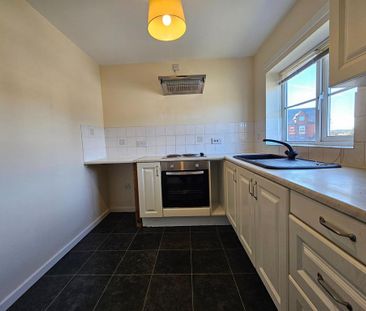 1 bedroom flat to rent - Photo 6