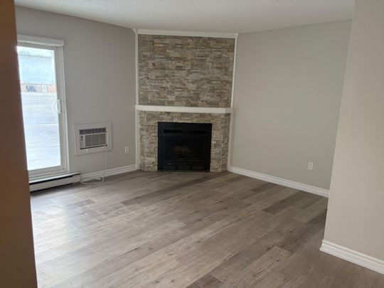 For Lease - 1450 GLEN ABBEY Gate Unit# 1112, Oakville, Ontario - Photo 1